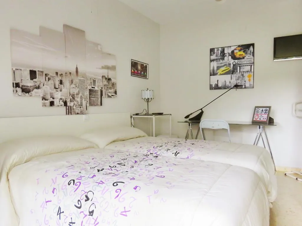 ** Bed & Breakfast Station2B Bed And Breakfast Malaga Spain
